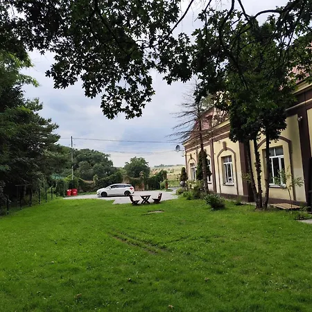 Mieszkanie W Oficynie Palacu Goetza * Brzesko