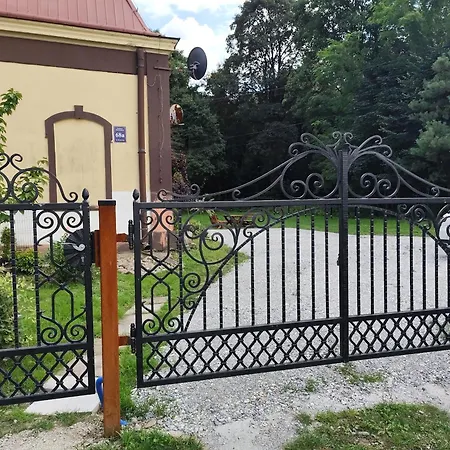 Mieszkanie W Oficynie Palacu Goetza Apartment Brzesko